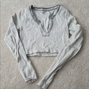 Urban Outfitters Gray Ribbed Long Sleeve Crop Top